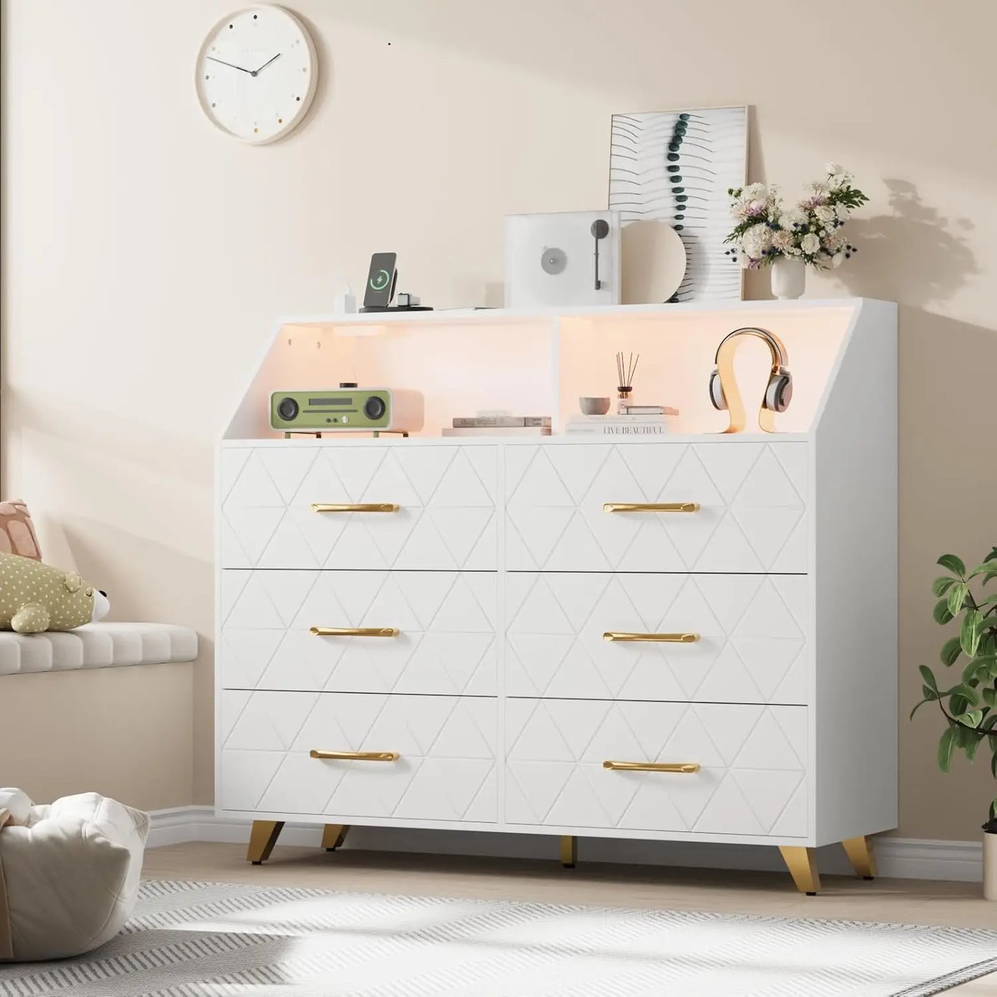 6 Drawers Dresser with LED Light and Power Outlet, Wood Dressers for Bedroom Chests of Drawers for Living Room Entryway Hallway