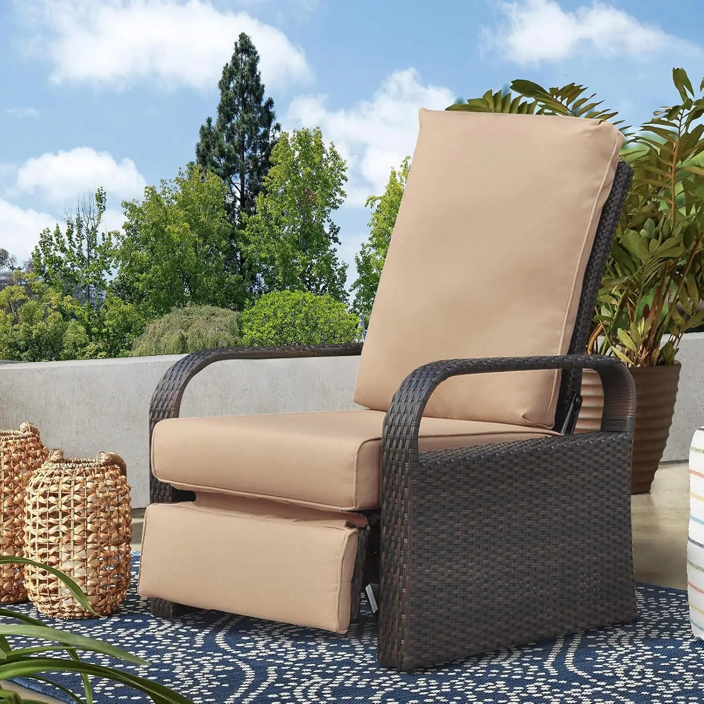 Outdoor Recliner Wicker Patio Adjustable Recliner Chair with 5.5" Thick Cushions and Footrest,Rust-Resistant Aluminum, Custom